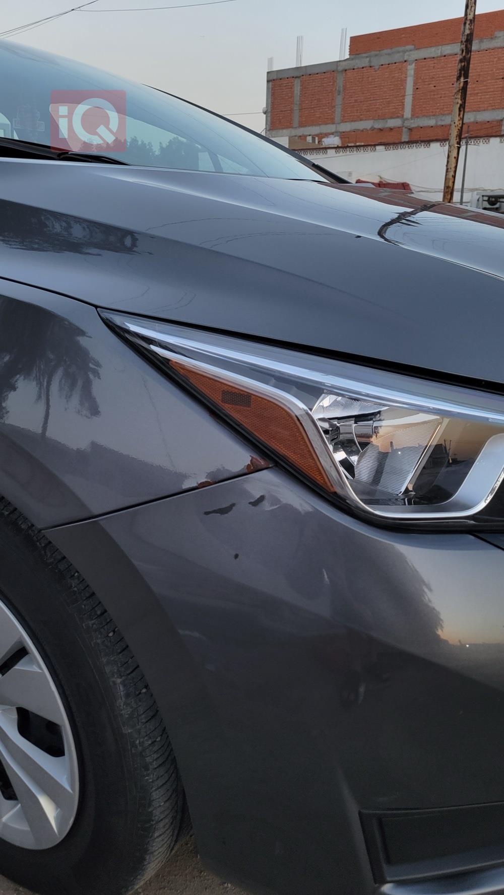 نيسان فيرسا